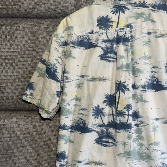 Men's Large Tropical Print Short Sleeve Button Up Pocket Shirt - Picture 7 of 14